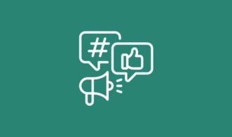 Symbol mit einem Megafon, zwei Sprechblasen, einem Hashtag und einem Daumen nach oben